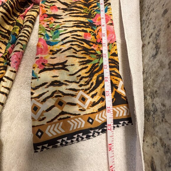 Glam Kimono, Tiger print w/ floral accents. One Size. EUC. - Picture 11 of 12
